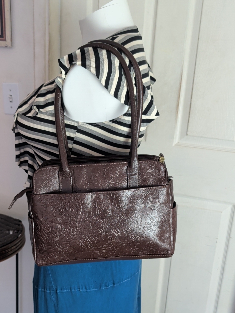 Vintage Great American Leather Works  Tooled Embossed Cow Leather Shoulder Bag